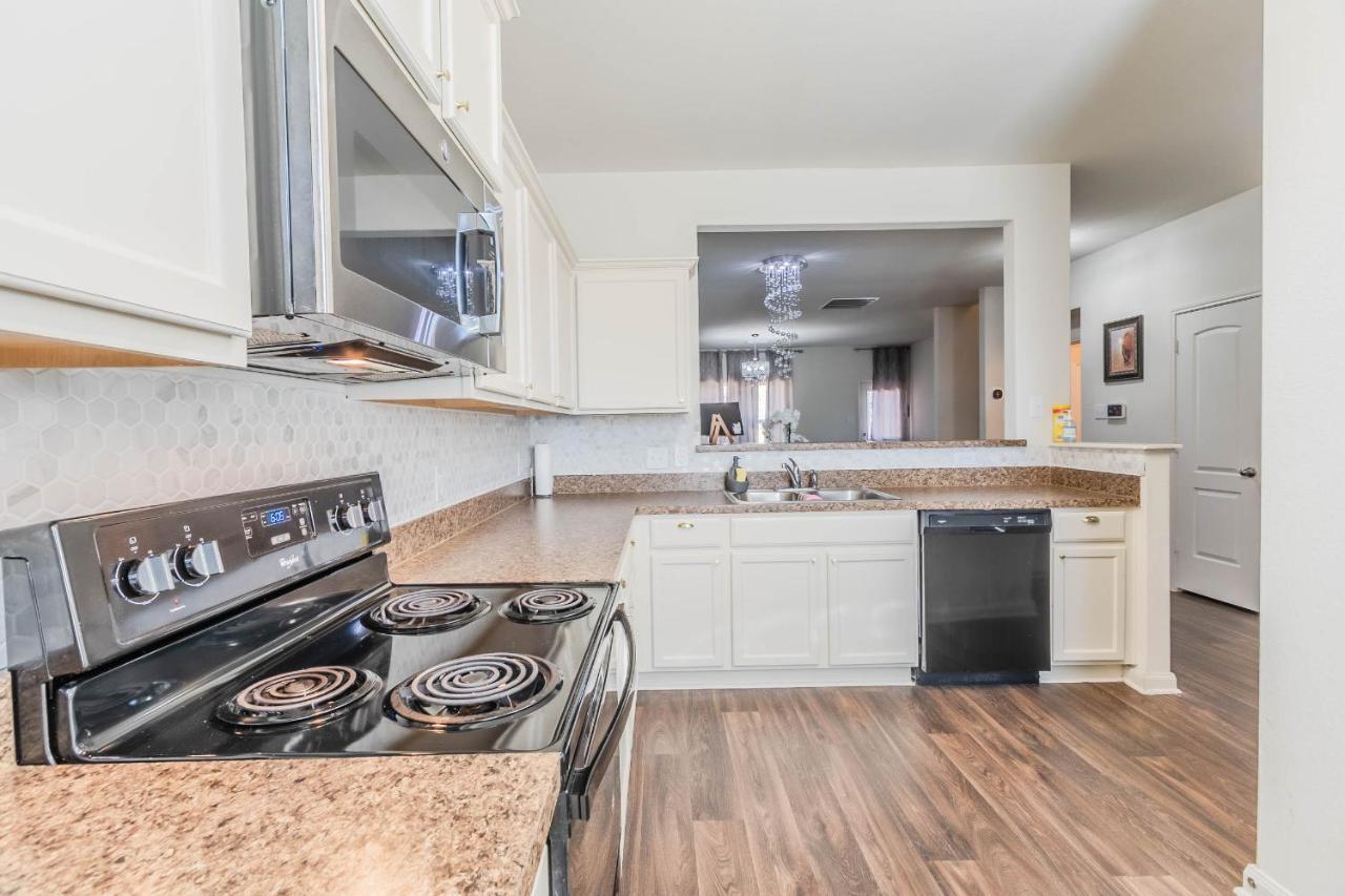 Luxury 5Br Dallas Retreat With Business Amenities - Perfect For Business Travelers, Families & Groups Eksteriør bilde