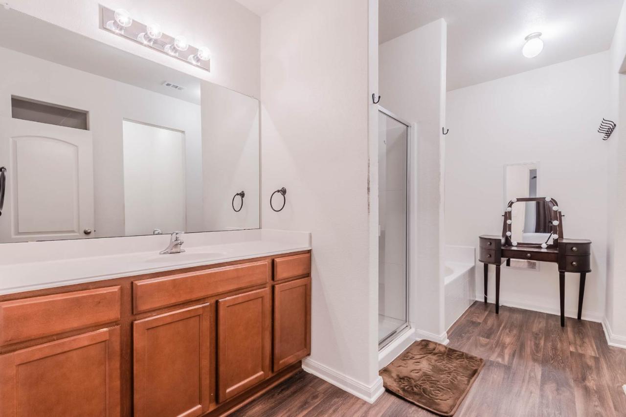 Luxury 5Br Dallas Retreat With Business Amenities - Perfect For Business Travelers, Families & Groups Eksteriør bilde