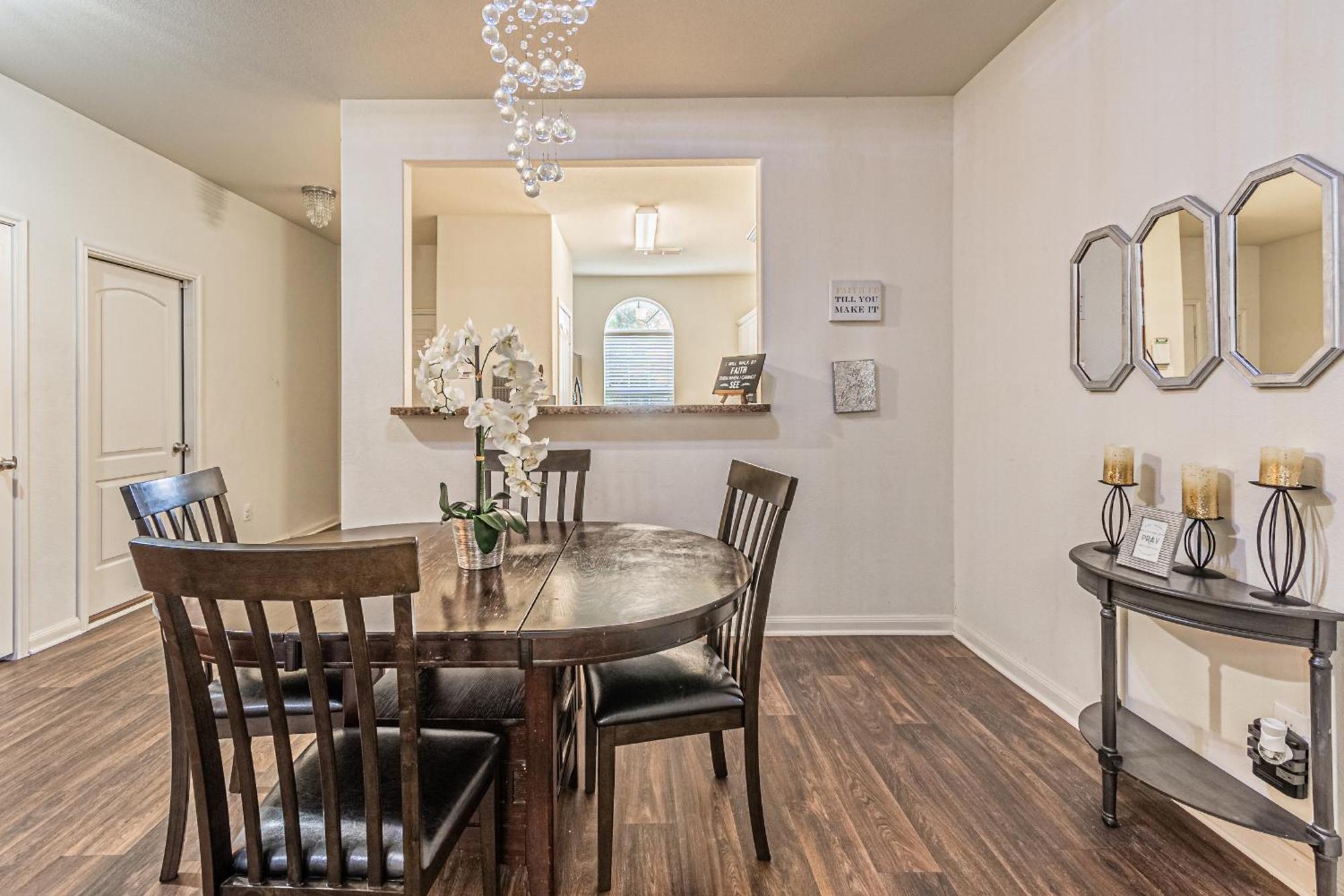 Luxury 5Br Dallas Retreat With Business Amenities - Perfect For Business Travelers, Families & Groups Eksteriør bilde