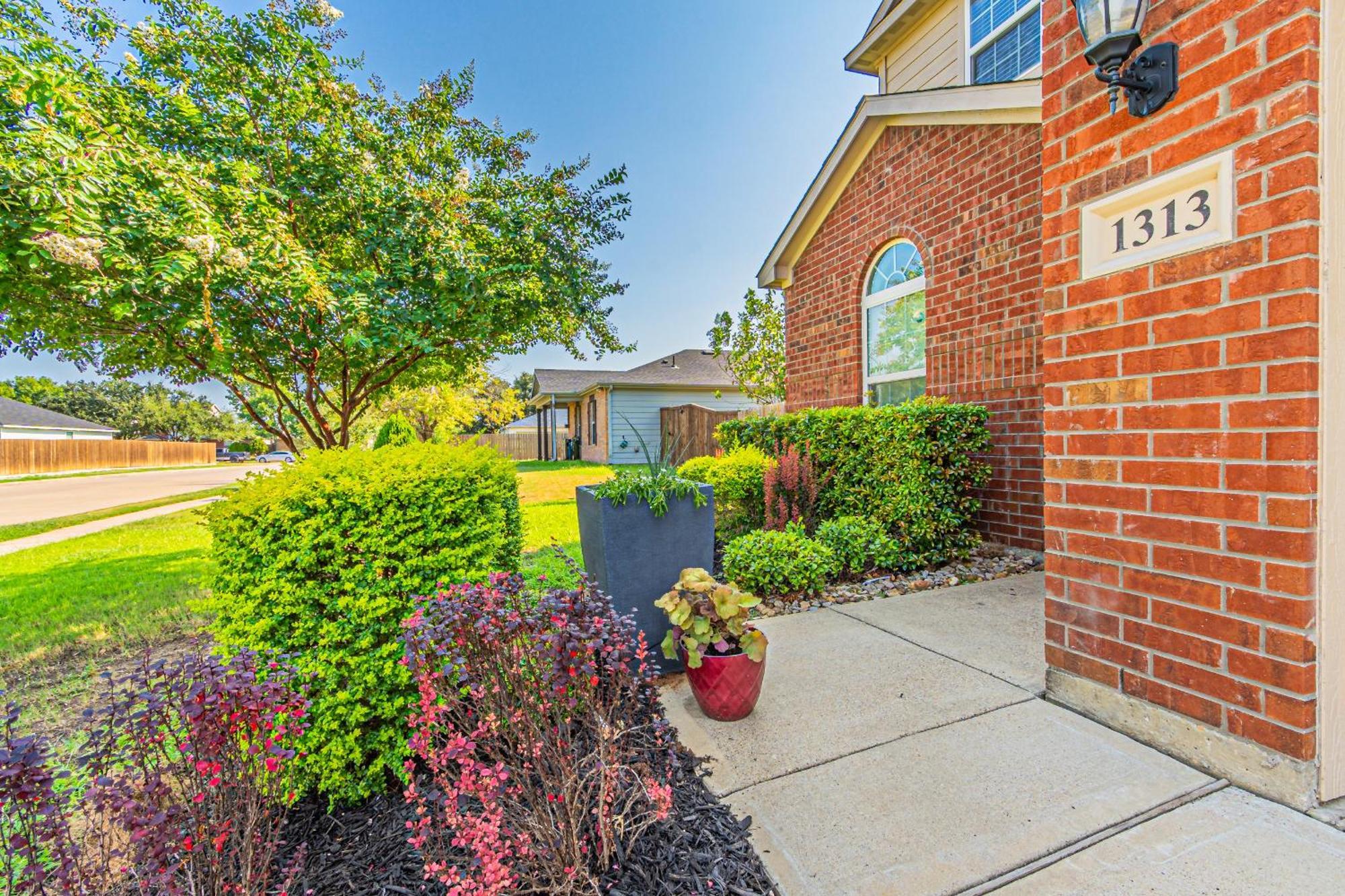 Luxury 5Br Dallas Retreat With Business Amenities - Perfect For Business Travelers, Families & Groups Eksteriør bilde